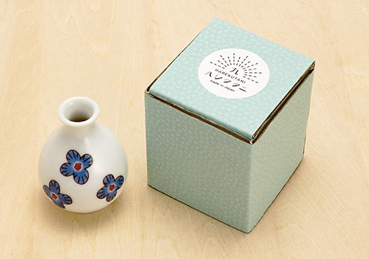 Harekutani Single Flower Vase, Blue Flowers