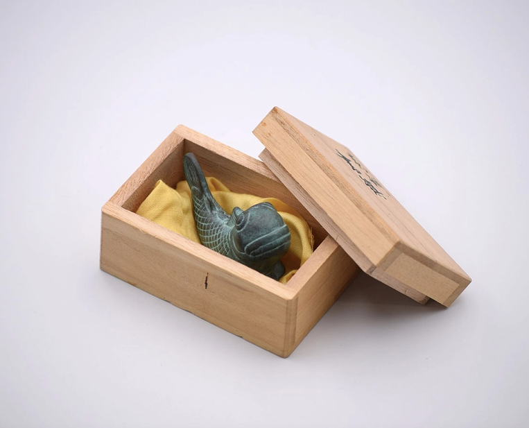 Solid Brass "Mutsu" Book Weight