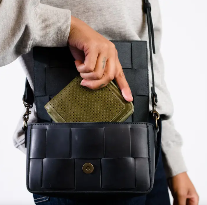 Helina Leather Wallet in Moss Perf