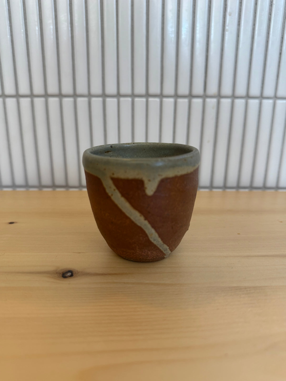 Rimmed Mini Pot