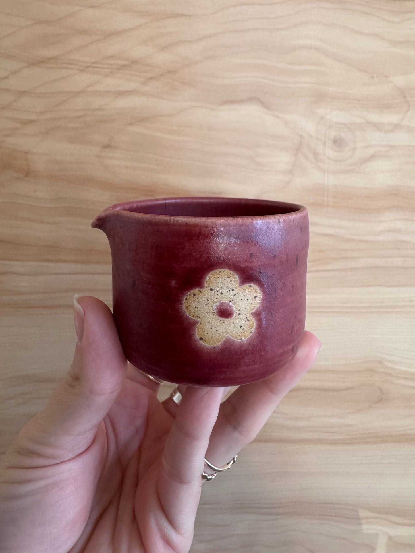 Espresso Pitcher in Cranberry Daisy