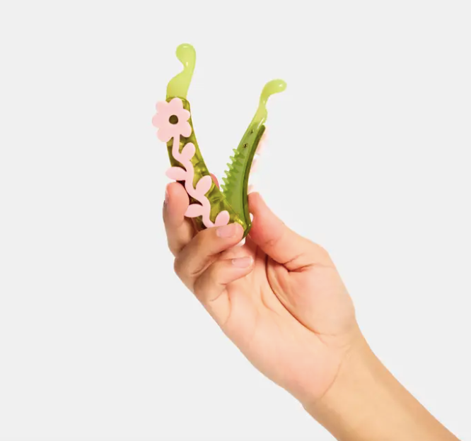Banana Clip in Sweet Pea