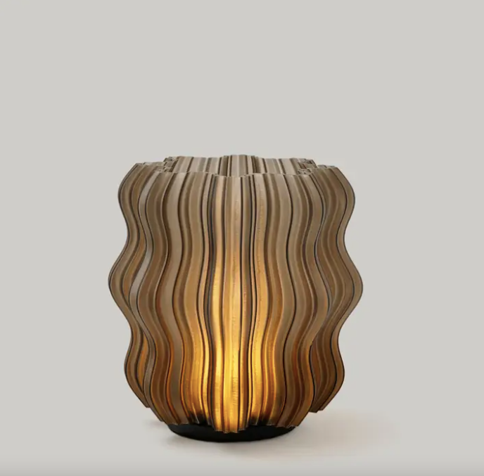 Cordless Mini Wavy Lamp in Smoke