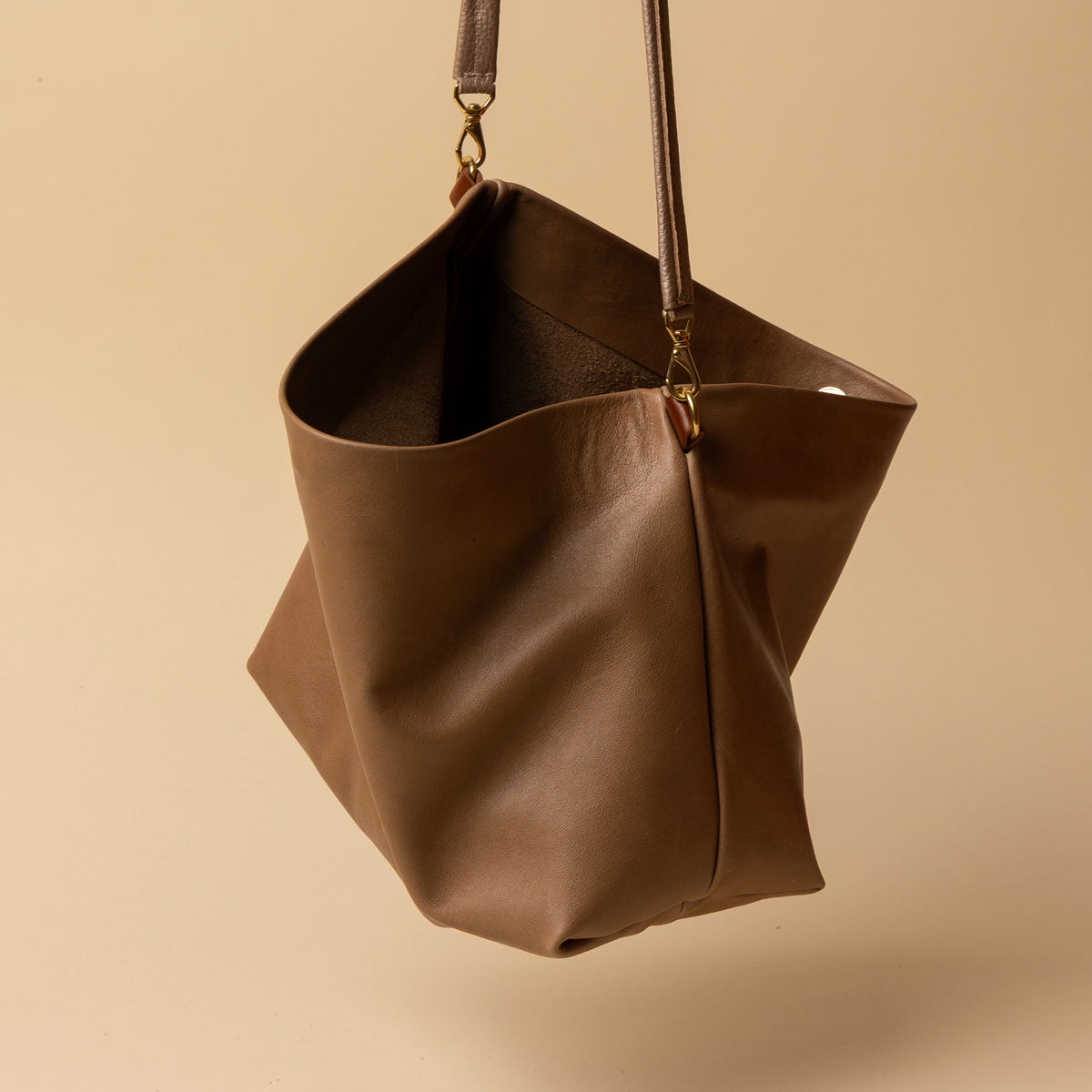 Big Sister Bucket in Brown Sugar Leather