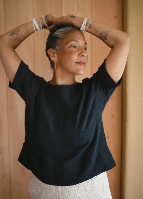 Hugo Tee in Black