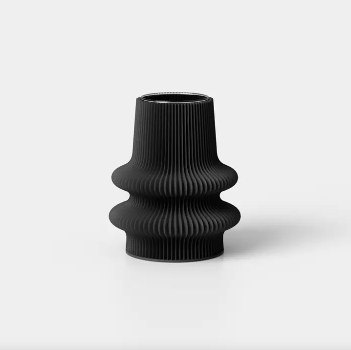 Tower 1 Vase in Midnight Black