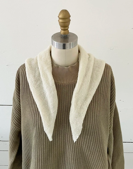 Wool Cloud Neck Scarf in Artic