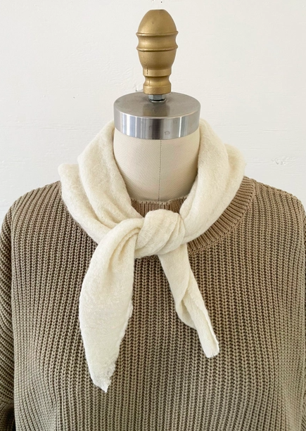 Wool Cloud Neck Scarf in Artic